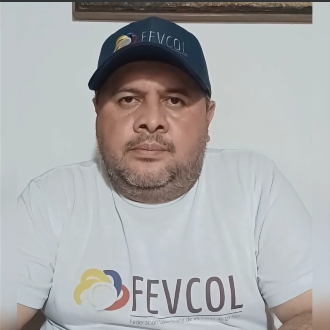 JavierECaceresV's tweet photo. Hablar de frente y con verdad traerá consigo riesgo. No han pasado 24 horas de manifiesto público realizado y acabo de recibir una amenaza. Lo único cierto es que no vamos a callar.
"SI PRIMERO ESTÁN LOS DERECHOS DE NUESTROS VICTIMARIOS, ENTONCES DE NADA SERVIRÁ ESTA LUCHA" https://t.co/4TZFgembWd