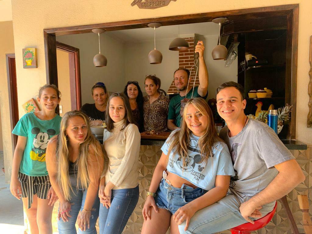 NathanMCeni's tweet photo. Meu dia foi assim, rodeado da minha família que amo muitoo.. Que Deus continue possibilitando comemorar por muitos e muitos anos 29/08 ao lado de cada uma delas! 😍🥰❤️ https://t.co/jN19loRF2F