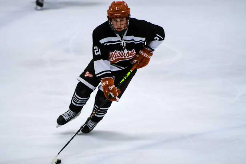 MissionAZHockey's tweet photo. Deano!! Congrats on making Alabama!! Welcome to the Hall!! Very excited for you bud!! https://t.co/D6QvHWiI3c