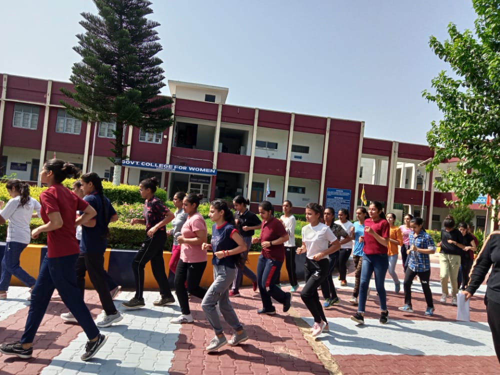 Taniya_197's tweet photo. #new_enrollment_for_ncc
#gcwudhampur
@HQ_DG_NCC 
@DteJKL 
@TarunKAich 
@RanjanMahajan6 
@KamalDe82809088 
jai hind🇮🇳 https://t.co/XGe4fonZFc