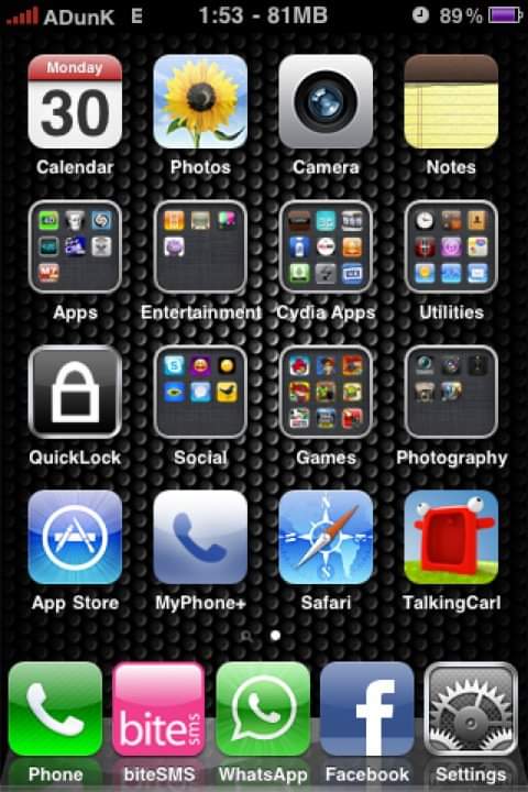 AdunkNC's tweet photo. Perghhh.. Zaman aku pakai ip 3g 2009 time tuu ram 128mb jer .. memory 8gb.. pastu jailbreak bagai... Kalau skrg pakai comfirm lag mampus 😂 https://t.co/GrjLuuwEHo