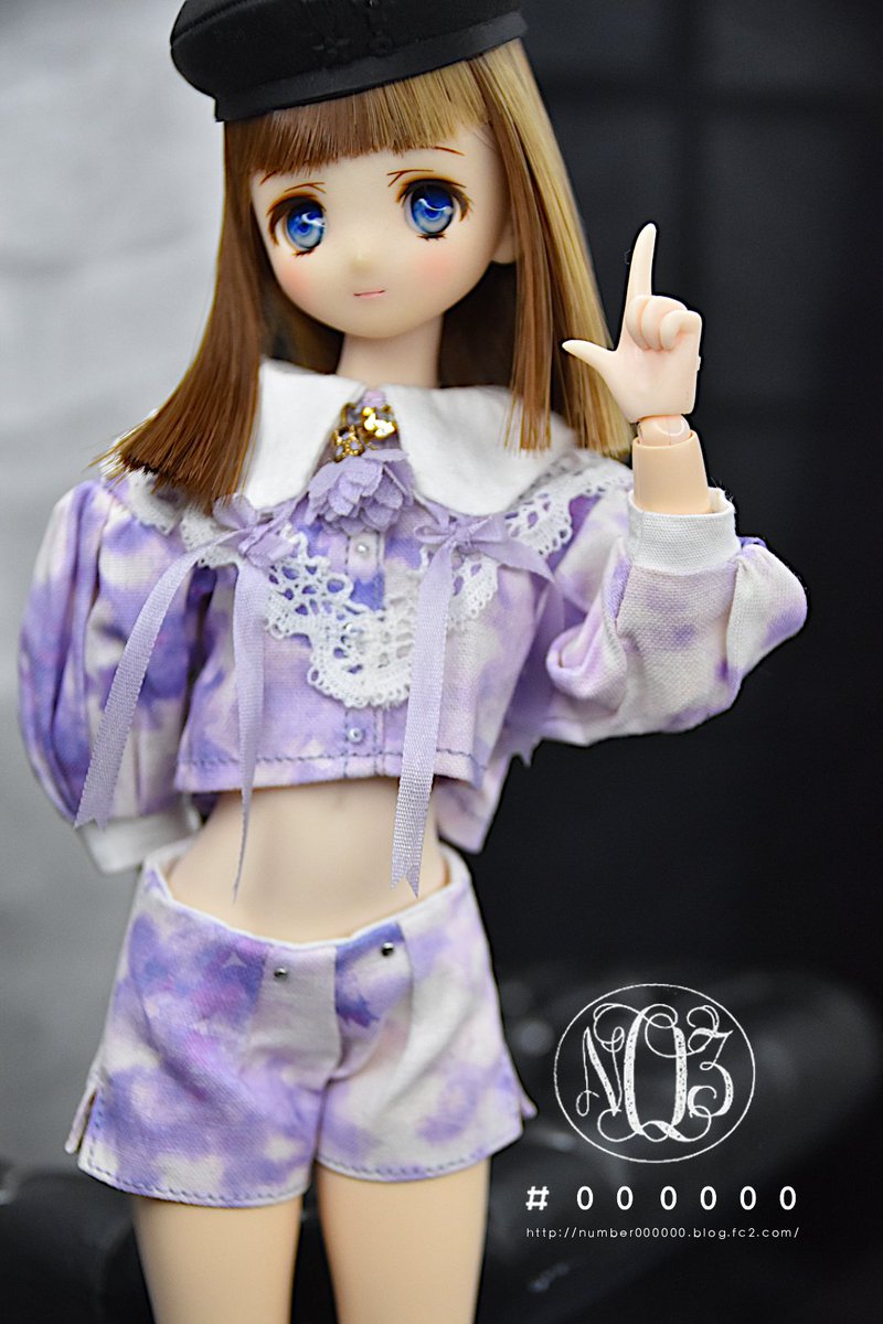 puru000000's tweet photo. 1/6サイズ(momoko、ユノアクルスライト、ピュアニーモ、尾櫃制服計画着用可能)です。小物やアクセサリーは付属しません。ボトムスをつまめば、rurukoも着れます。
#000000NumberZero https://t.co/BCiMRfp5s6