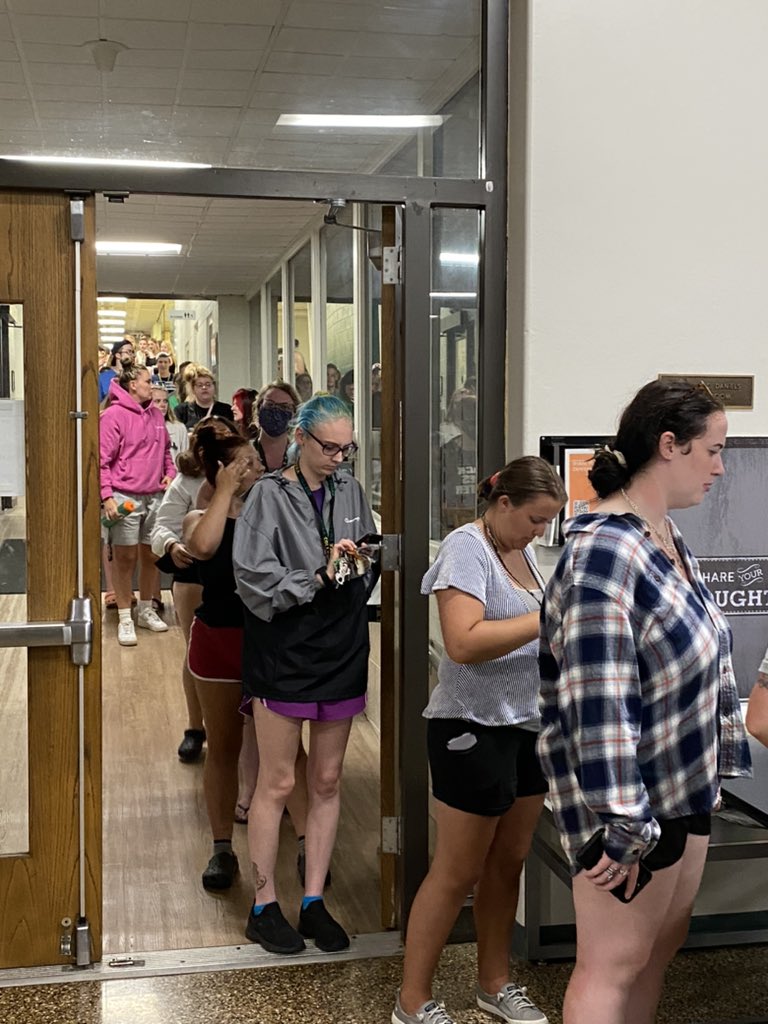 KeukaCAB's tweet photo. Kicking off Welcome Back Week with BINGO!!! Thank you to everyone who came and congratulations to our winners ๐ฅณ #keukacab #keukacollege #studentlife #lifeatkc #kcfamily #kcpartwolf #partwolf https://t.co/aot0ms8ko5