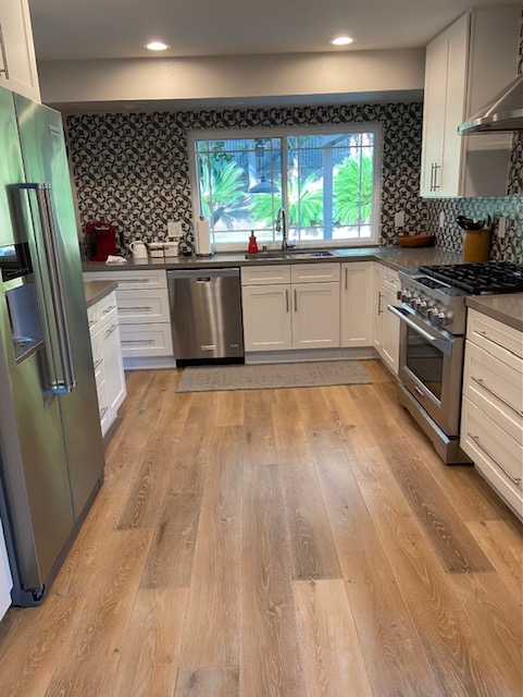 DGOCConstructi1's tweet photo. Unique backsplash, white shaker cabinets, quartz countertops.

#kitchenremodel #kitchendecor #kitchenrenovation #homedecor #homeremodeling #kitchencountertops #kitchen #homesweethome https://t.co/aERLyn2GhJ
