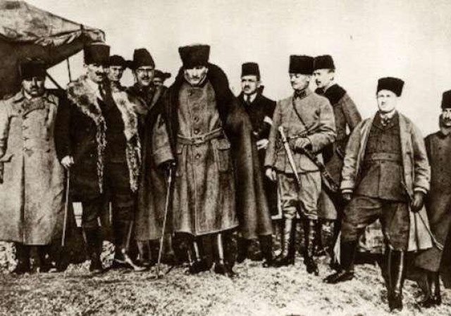 30 Ağustos Zafer Bayramı Kutlu Olsun
İşgale karşı vatan savunmasını onurlarıyla gerçekleştiren ve zafere taşıyan Başkomutan Mustafa Kemal Atatürk ve silah arkadaşlarını minnetle anıyor; tüm halkımızın 30 Ağustos Zafer Bayramını kutluyoruz.
KAFKAS DERNEKLERİ FEDERASYONU