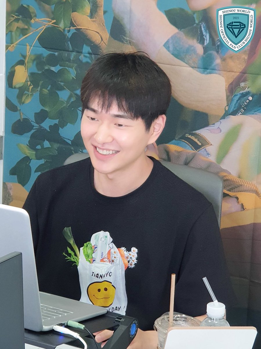 softandjinki's tweet image. bare faced jinki is honestly so gorgeous omg 

#ONEW #온유