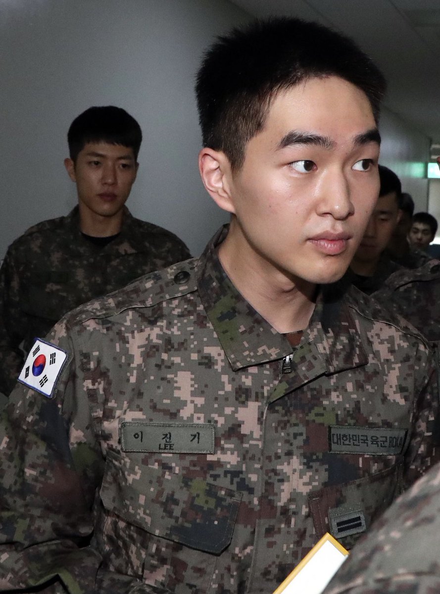 softandjinki's tweet image. bare faced jinki is honestly so gorgeous omg 

#ONEW #온유