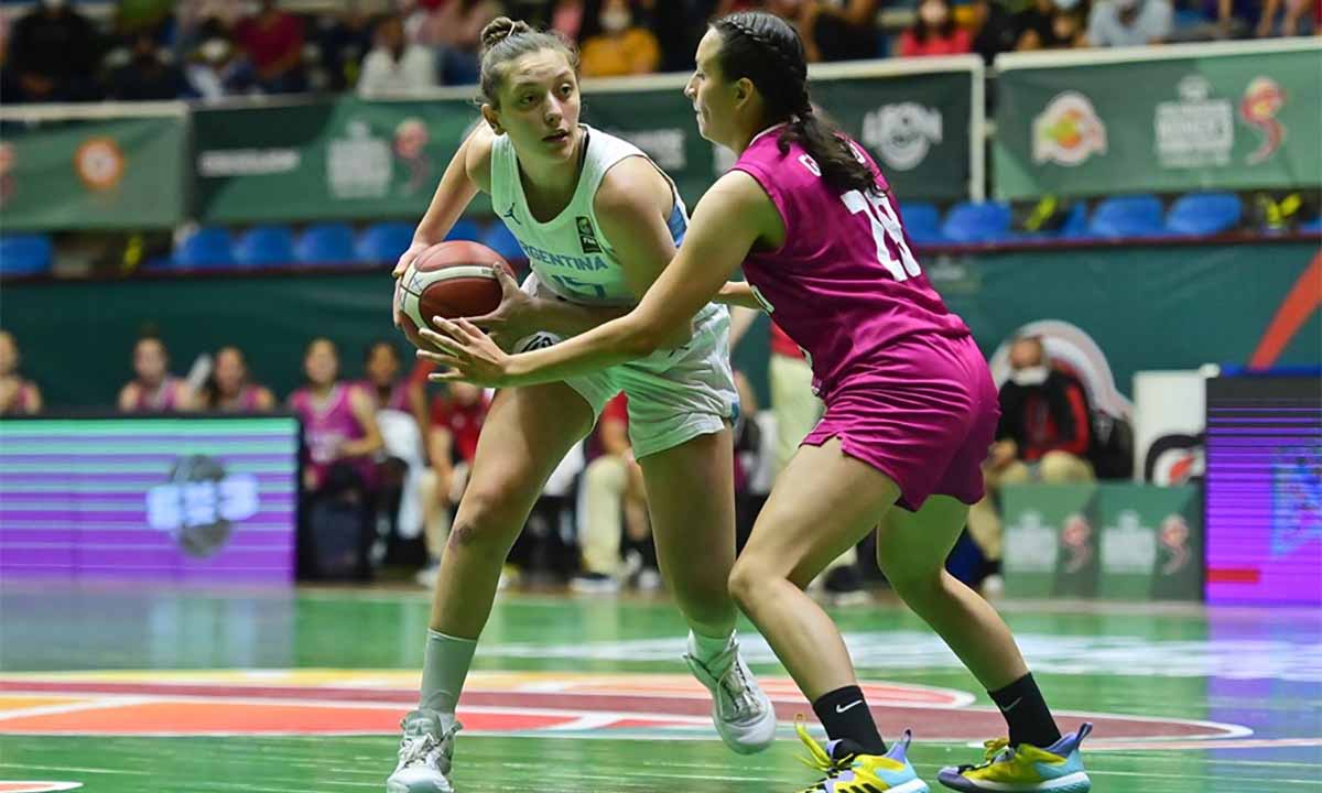 Consu_basquet's tweet photo. 🏀Finalizaron los FIBA Americas U16: gran experiencia para los equipos sudamericanos🏀

En masculino, Argentina perdió la final ante USA. En femenino cayó ante México por el tercer puesto. Los desempeños de Brasil y Chile en ambas ramas.

Fotos: @FIBA

https://t.co/IyITlpBu54 https://t.co/98Gx96emsT