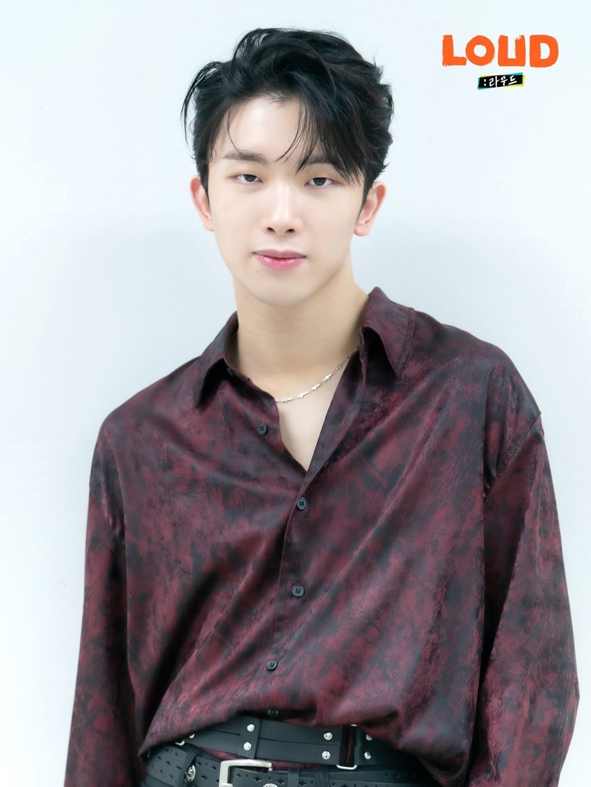 lrehcde's tweet photo. @JYPELOUD Main Dancer Yoon Dongyeon is needed in your group. It's such a waste not having 윤동연 in your debut group. OT7 is the perfect boygroup for JYP's LOUD https://t.co/fDiocNF264