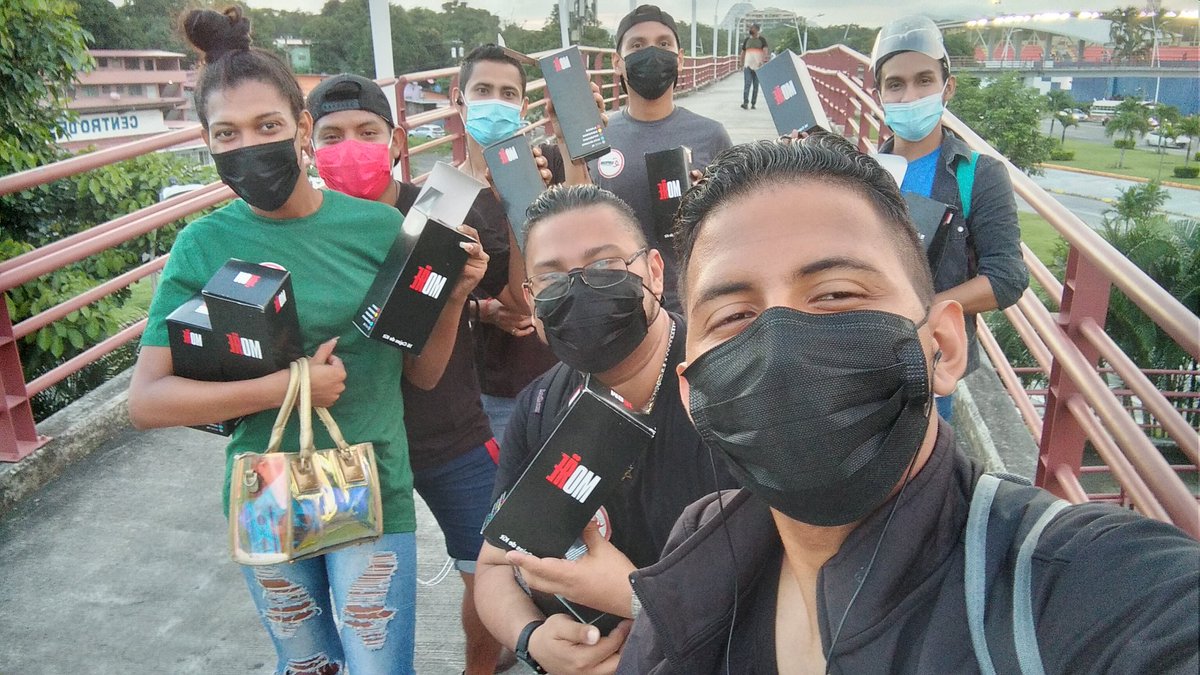 AJUPVSIDA's tweet photo. De esta forma nuestros voluntarios y directivos se tomaron la #cintacostera 2 y 3 con nuestra campaña #yomecuidoytu en la cual realizamos en colaboración de nuestro amigo de @condonesmore @playfunandmore el día de ayer #terceraparte #prevencion #cuidado #autocuidado #pty #Panama https://t.co/vGNnWDpHBD