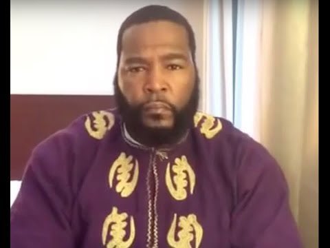 FiyahAndy's tweet photo. The black community looking at Tyron Woodley right now #PaulWoodley https://t.co/zMLd4JAoYO
