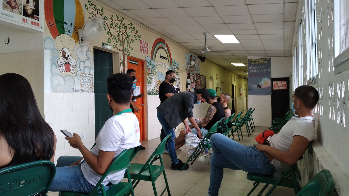 AJUPVSIDA's tweet photo. De esta forma nuestros voluntarios y directivos se tomaron la #ClinicaAmigabledelchorrillo con nuestra campaña #yomecuidoytu en la cual realizamos en colaboración de nuestro amigo de @condonesmore @playfunandmore el día de ayer #cuartaparte #prevencion #cuidado #autocuidado #pty https://t.co/d8VCswEScu