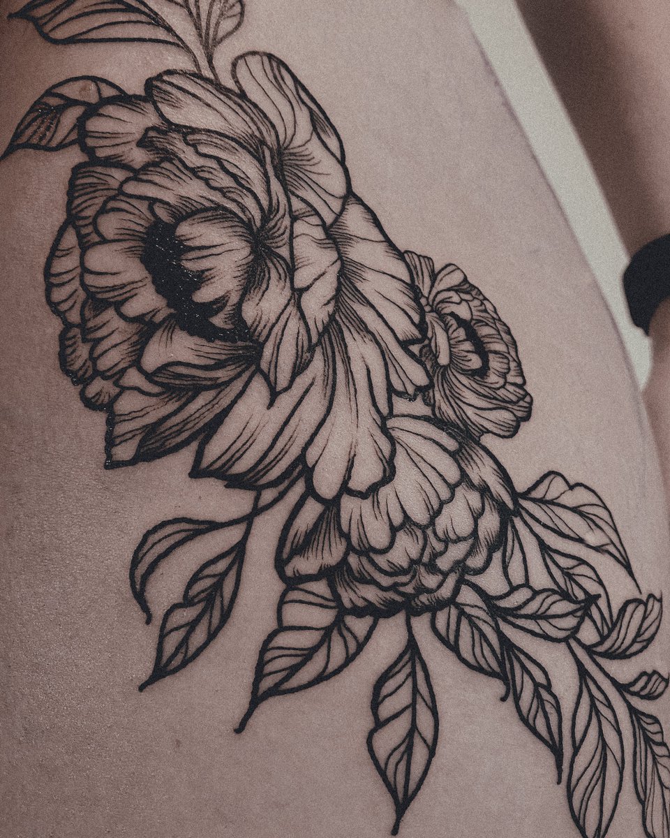 inktures's tweet photo. ✖️ Sorry for no posting for a while! Had a lil' well-deserved vacay, but the Inkture goes on, and we've done a lot of progress lately, so buckle up for awesome stuffs! 

#tattoo #tattoos #art #tattooartist #linework #blacktattoo #blackworktattoo #tattooapprentice #inkture #fyp https://t.co/nvVF8cK8vd