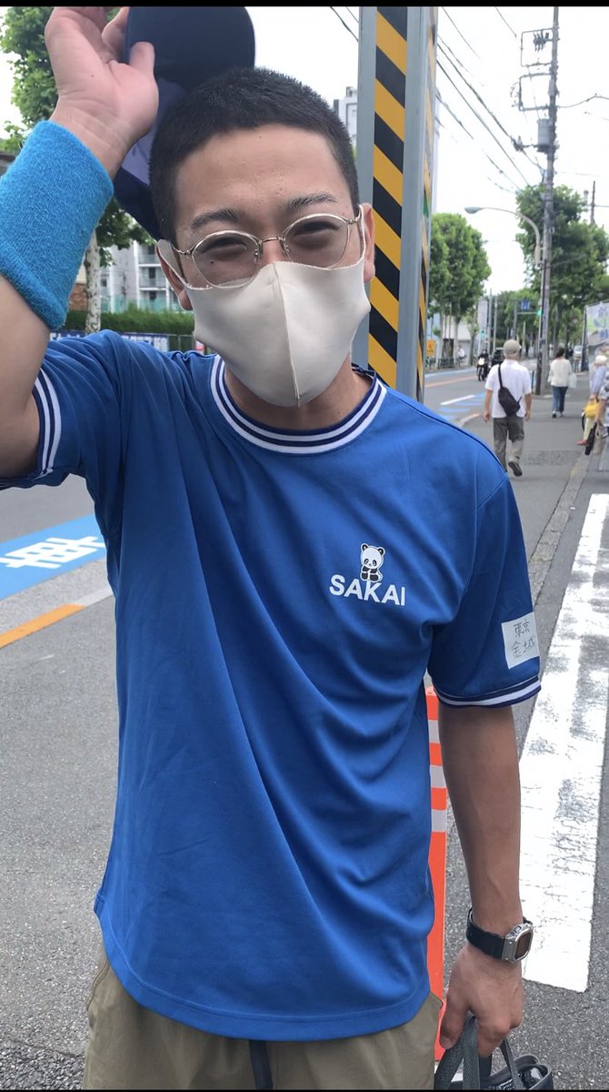 gaaarick's tweet photo. 後輩の金城めくるくんに引っ越しの手伝いお願いしたら、ゴリッゴリの業者ユニホームで来たのよ最高や🤣🤣🤣
きんちゃん有難う(・∀・)‼️ https://t.co/49HNeZeDqx