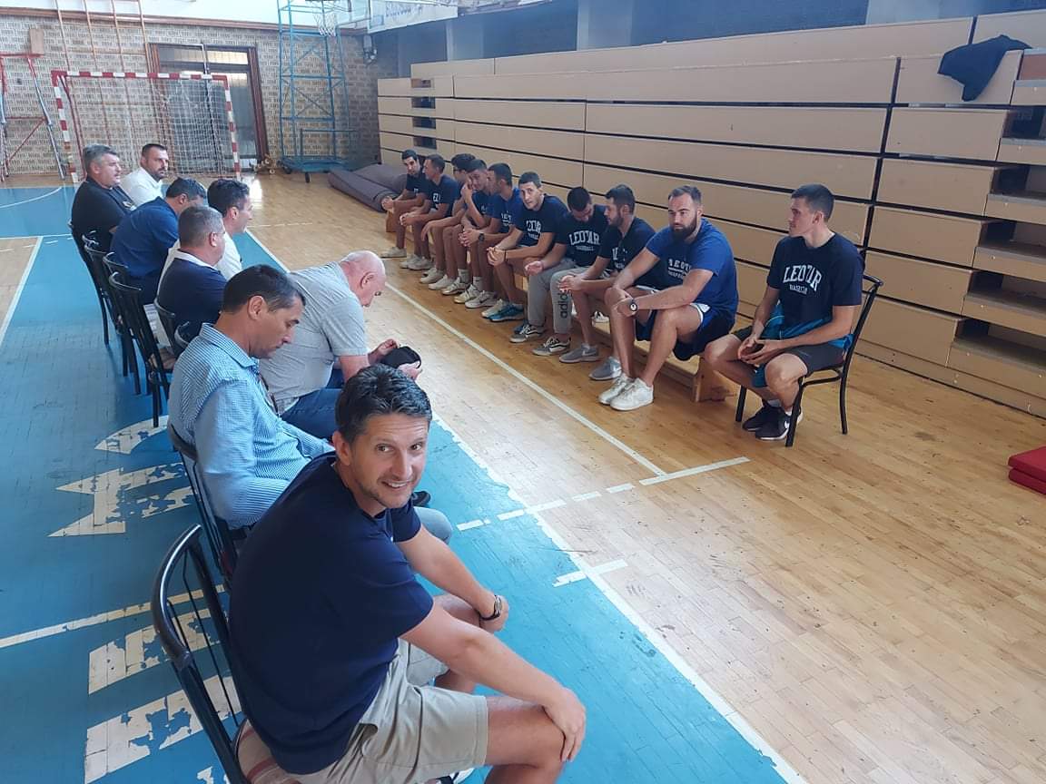 kkleotar's tweet photo. Марко Ичелић извршио прозивку играча, вечерас први званични тренинг у новој сезони.
#kkleotar #trebinje 💙 https://t.co/j4Z99E3MhS