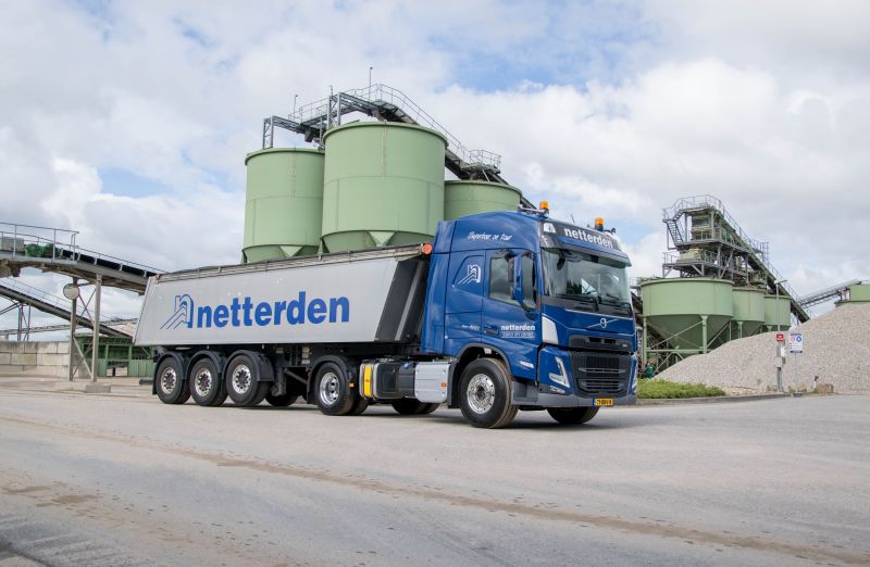Paashuis Bedr.wagens (@paashuisbv) on Twitter photo Afgelopen vrijdag heeft <a href="/Netterdengroep/">Netterden Zand en Grind</a> deze mooie Volvo FM 460 pk 4x2 trekker in ontvangst genomen. 👌
Meer info over de Volvo FM? 👉 bit.ly/2Ya05sP Afgelopen vrijdag heeft <a href="/Netterdengroep/">Netterden Zand en Grind</a> deze mooie Volvo FM 460 pk 4x2 trekker in ontvangst genomen. 👌
Meer info over de Volvo FM? 👉 bit.ly/2Ya05sP