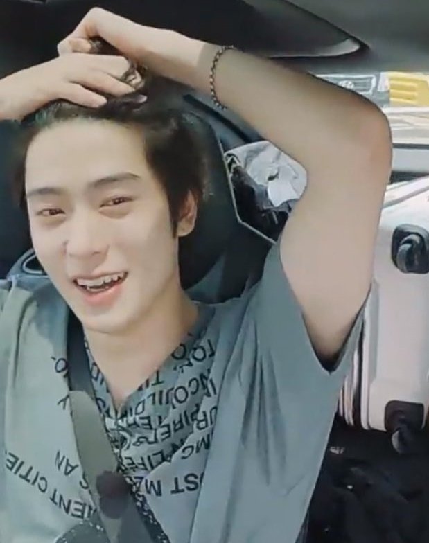 ً (@jjhlooks) on Twitter photo 