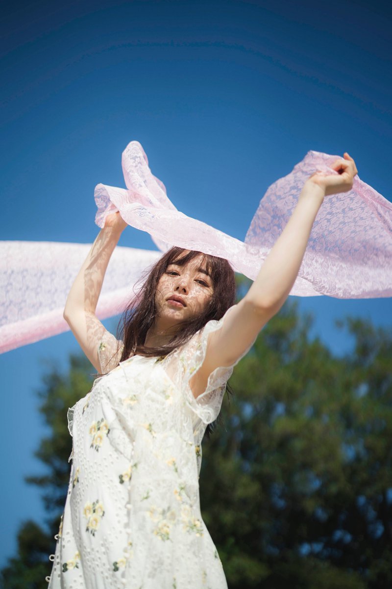 popwavejapan's tweet photo. 桜井日奈子の史上最高に大人な姿をたっぷりと堪能できる！ 2022年カレンダーブック発売決定!!  https://t.co/bWMkGNoYlK #桜井日奈子 https://t.co/jus2z7FG1K