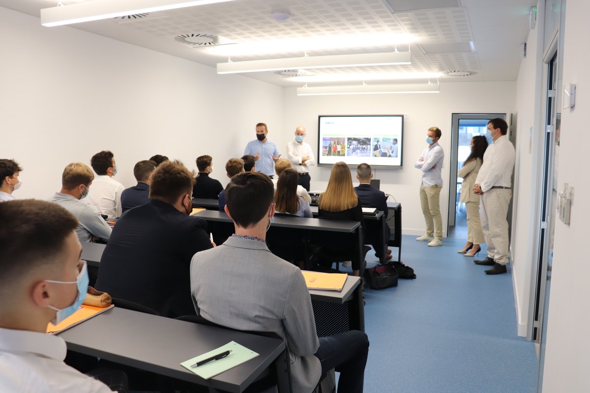 C'est l'heure !⏱️

C'est la rentrée pour les nouveaux étudiants de 2ème et 3ème années en présentiels sur le campus flambant neuf AMOS Rennes ! 👨‍🎓
Bienvenue / Degemer mat à tous ! 😉🎉

#AMOSRennes