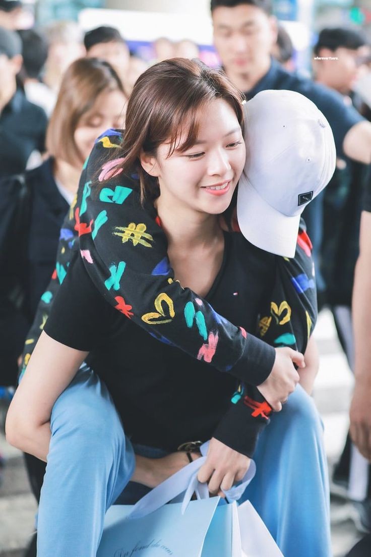 baettaeri's tweet photo. p sy knGen https://t.co/t9L0T5zAE7