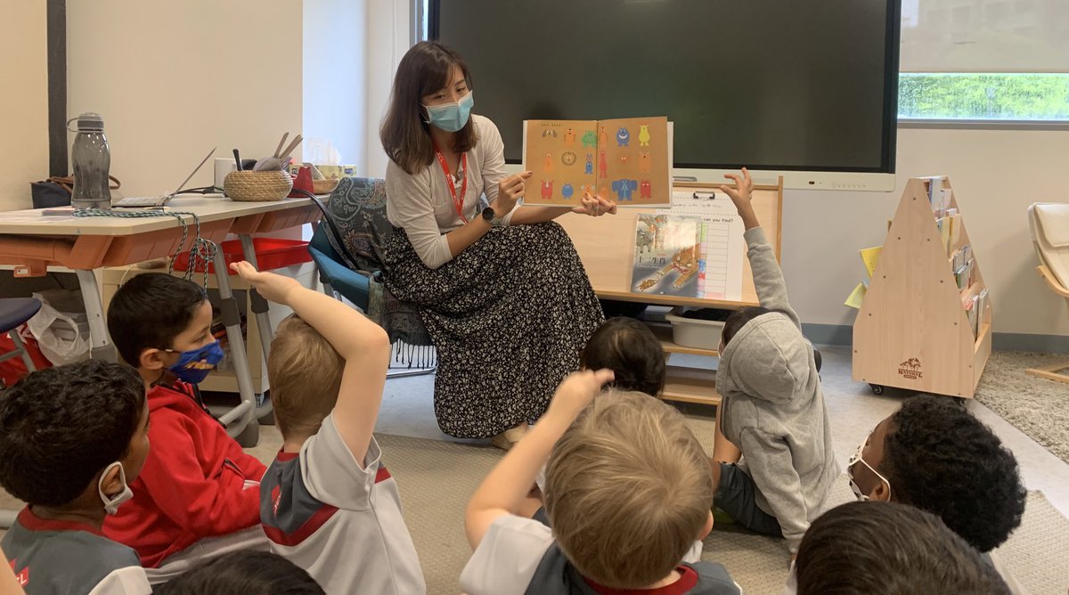 kmelski's tweet photo. It’s Book Week!  WE ❤️ READING @XCLWA! #xwareads https://t.co/uW4zn454bY