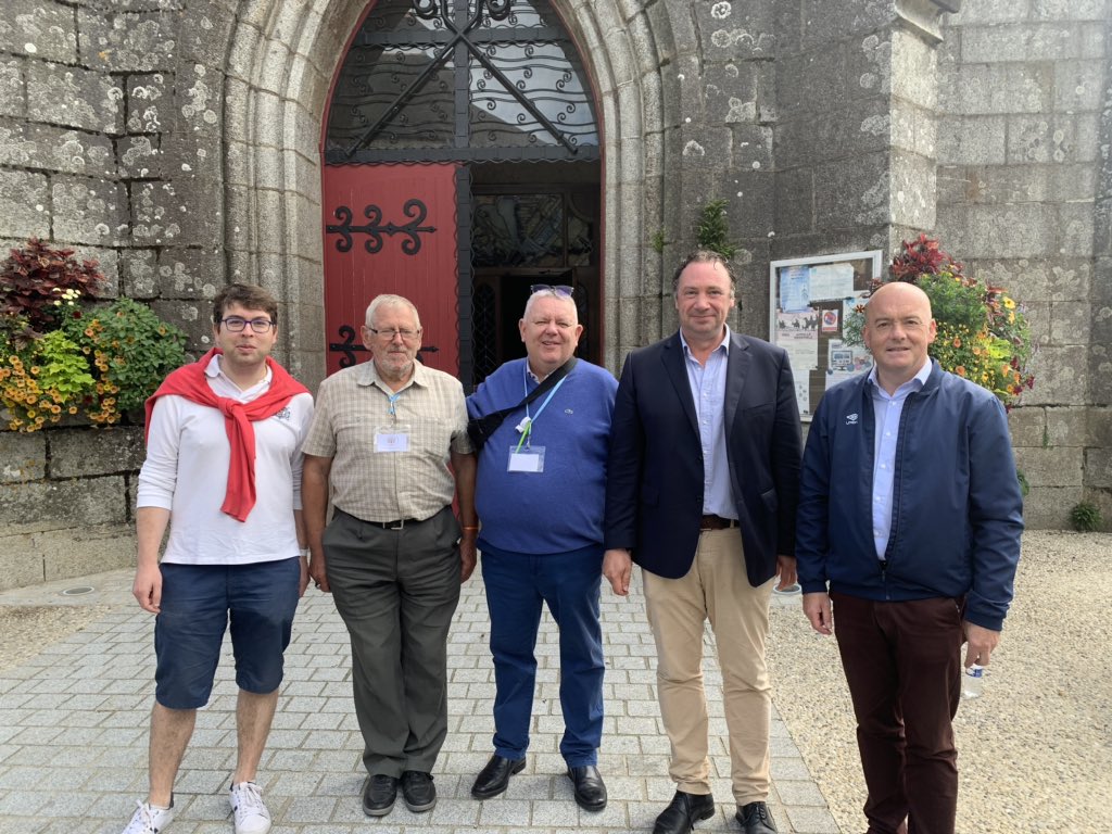 Aymdegouvion's tweet photo. #Montours #LesPortesduCoglais
Plus de 4000 visiteurs, 130 bénévoles: Superbe succès populaire des courses de caisse à savon! Parallèlement, très heureux avec @ThierryBenoit35, de saluer une nouvelle association « Sokia label transports », qui portera les valeurs du territoire! https://t.co/raOkQJqMez