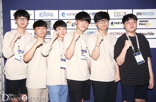 LQ_SKT's tweet photo. KeG 서울 #Ellim #Gumayusi https://t.co/cOvPXkRiHK