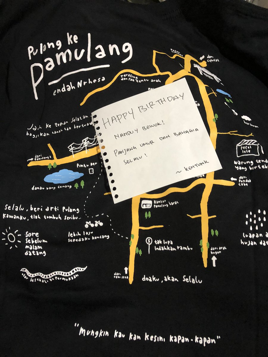 Thanks for the unexpected gift bro <a href="/dimustattack/">dimasiswarawidya</a> . Dengan baju ini selalu mengingatkan saya untuk pulang ke Pamulang. Padahal emang rumah saya disana 😅