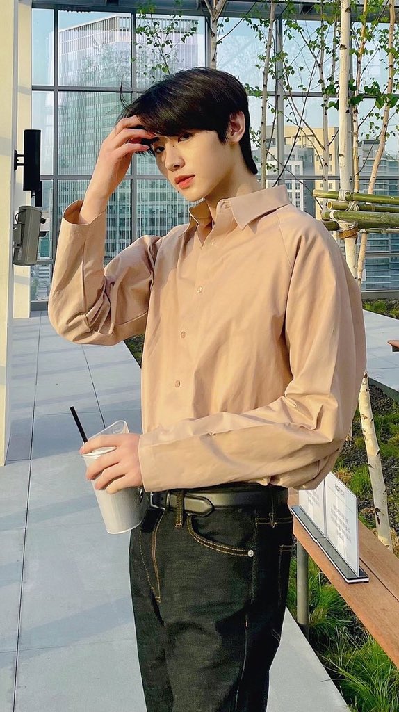 basta aalis ako kasama SSSSabog <a href="/dailiagent/">earl, jude dni rin.</a> @adbechua <a href="/shanghailovrr/">raven. moved.</a> 😋