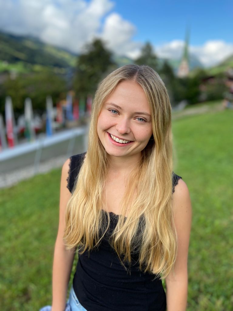 "What I take home with me from #EFA21 is that one should never stop #learning, #exploring and being #curious to see the diverse #beauty of the world." - Sandra Lippitz, scholarship holder

<a href="/forumalpbach/">EuropeanForumAlpbach</a> is the perfect place to explore new horizons and stimulate your #curiosity!