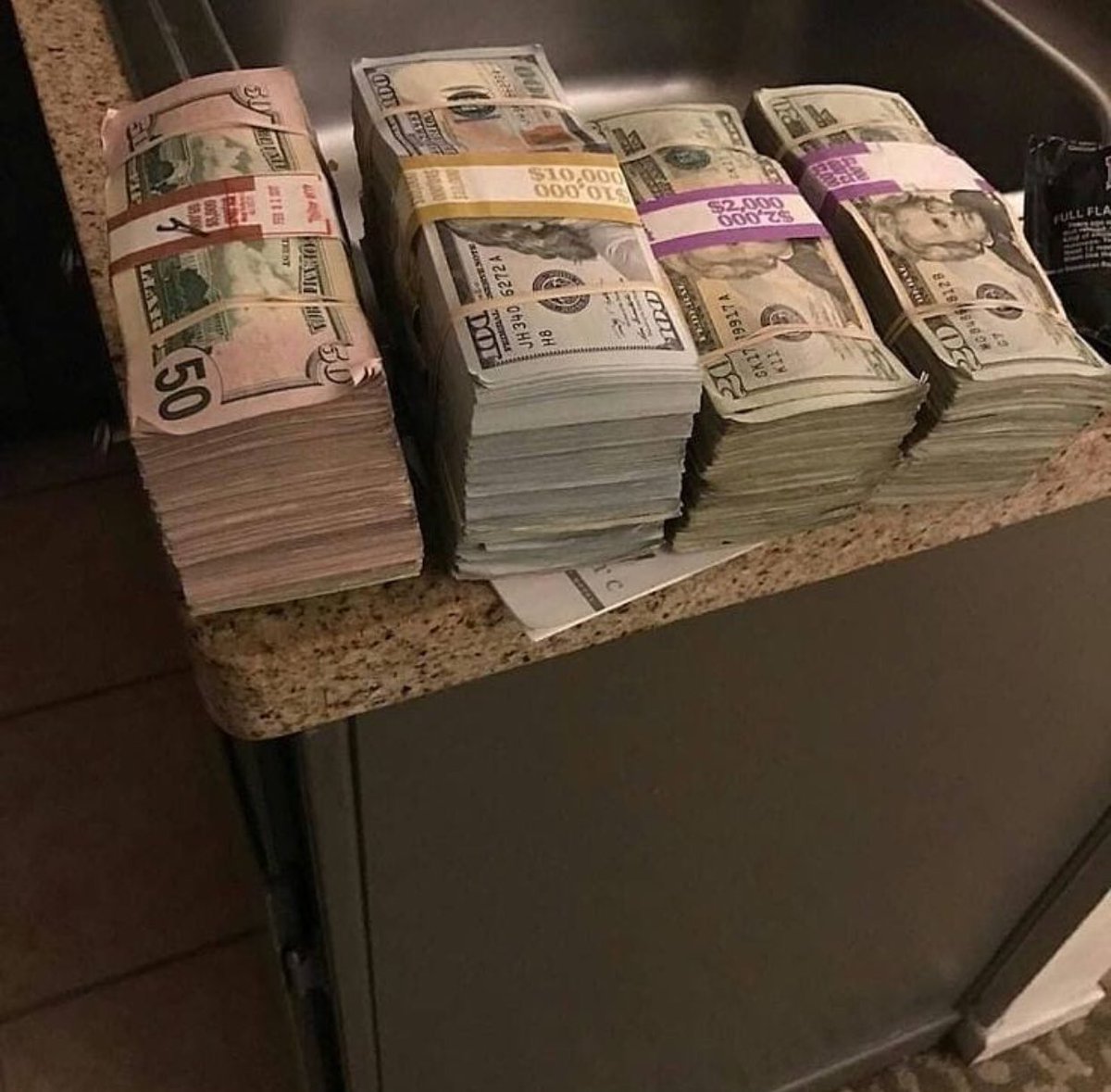 Perer1122's tweet photo. Come and join the illuminati and change your life, this’s just the money I have at home 🔺🔺 https://t.co/GzqnC5qwr9
