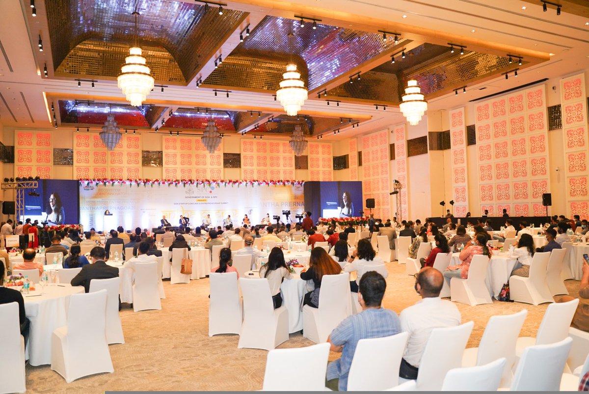 SmtJMOfficial's tweet photo. 45+ Startups
50+ Students

What a great turnout on the 1st day of #AnthaPrerna - Goa Startup Conclave &amp; Entrepreneurship Summit. (1/2) https://t.co/g9ke4E3Q6q