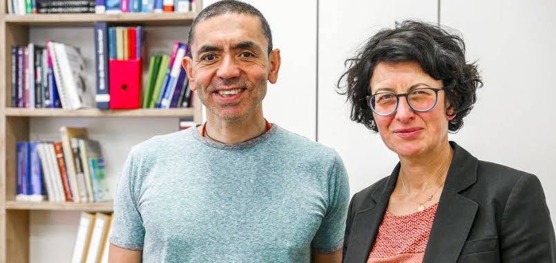 Türkiye Cumhuriyeti, şeyhler, dervişler, müritler, mensuplar memleketi olamaz. En doğru, en gerçek tarikat medeniyet tarikatıdır. Uygarlığın emir ve isteklerini yapmak, insan olmak için yeterlidir.
(30.8.1925, Kastamonu)