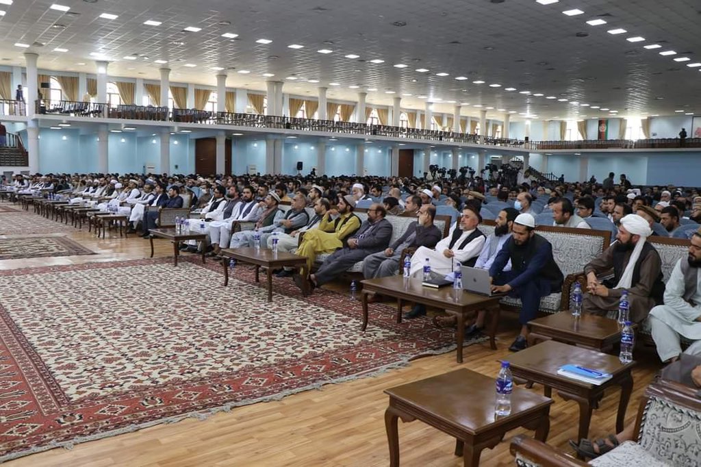 ManizhaBakhtari's tweet photo. Taliban’s segregation policy in the education field is an irrefutable fact that women &amp; girls will not have the same opportunity to get an education. Their inhuman treatment means to discourage the participation of women. Pic: a male dominated session discussing education policy. https://t.co/HgSzfNMhbo