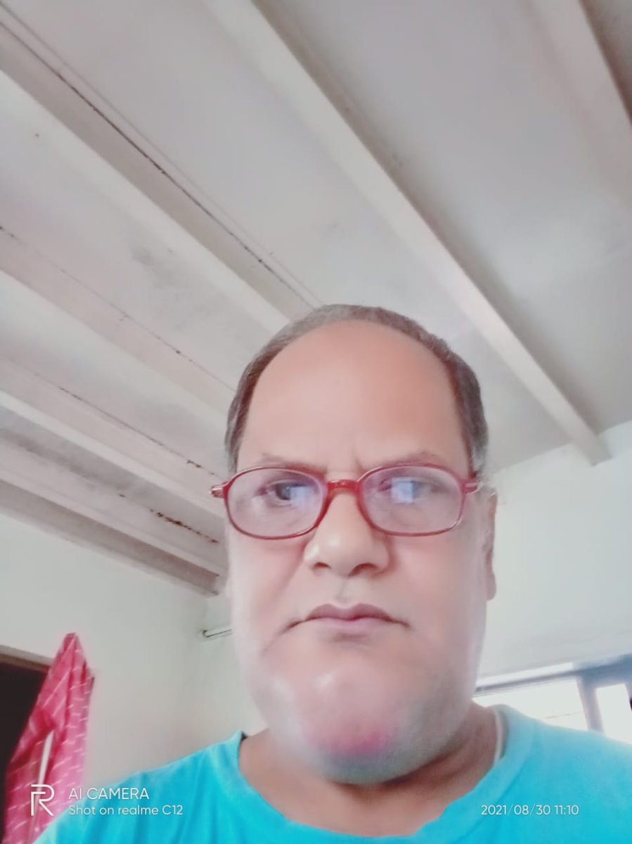 Imteyaz_md's tweet photo. राजीव लोचन तिवारी, लेखा सहायक मनरेगा के पद पर मधुपुर प्रखण्ड देवघर में कार्यरत है कैंसर से पीड़ित है एवम अल्प मानदेय के कारण घोर आर्थिक तंगी से गुजर रहे है। मनरेगा कर्मियों का न तो भविष्य सुरक्षित है ना ही जीवन
कृपया इनकी आर्थिक मदद किया जाए
@Alamgircongress @HemantSorenJMM https://t.co/wu1soN8NZd