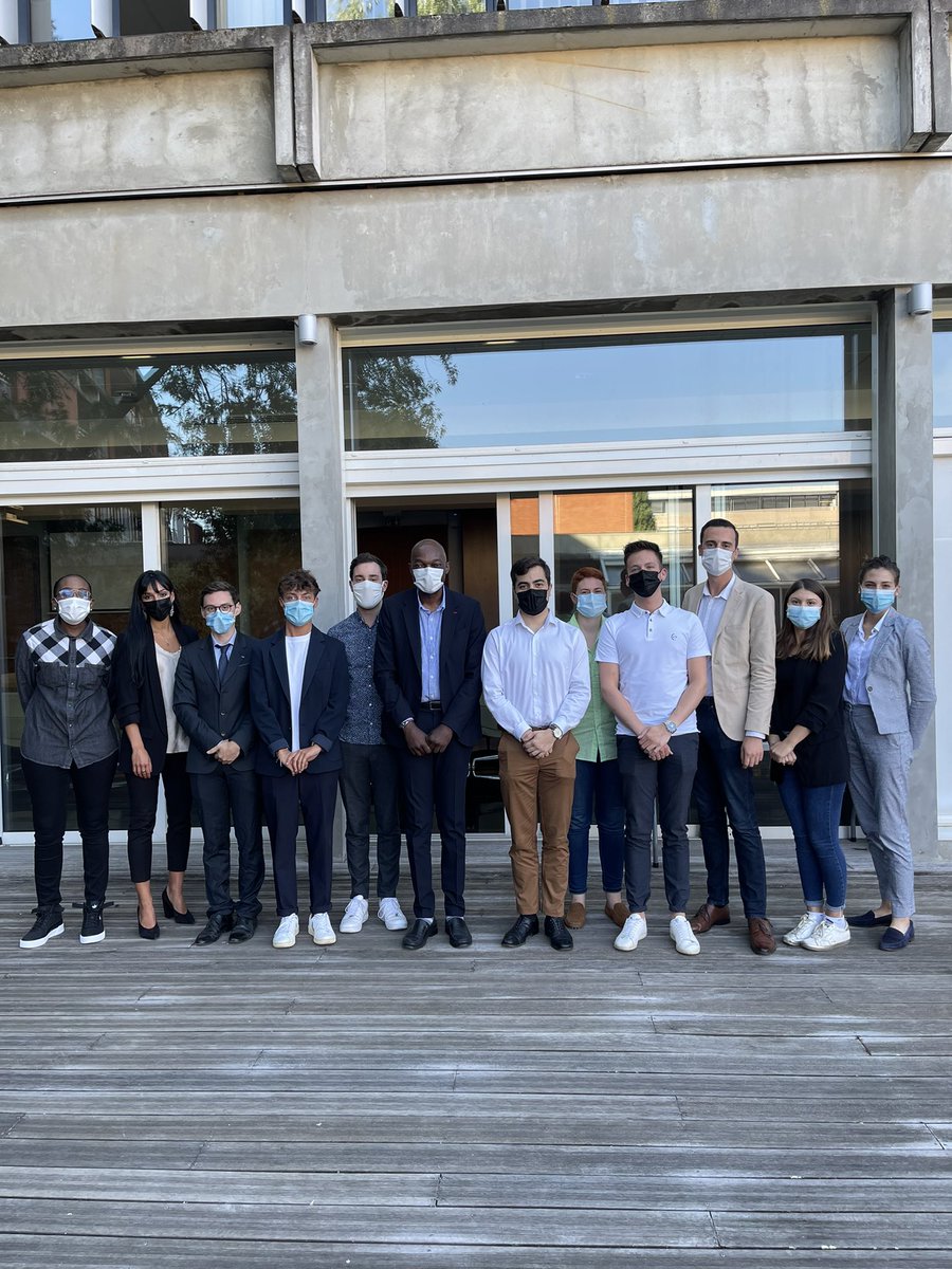 Réunion avec les élus étudiants des conseils ce matin. Échanges très riches autour de la rentrée universitaire : vaccination, pédagogie…L’@UT1Capitole prête.