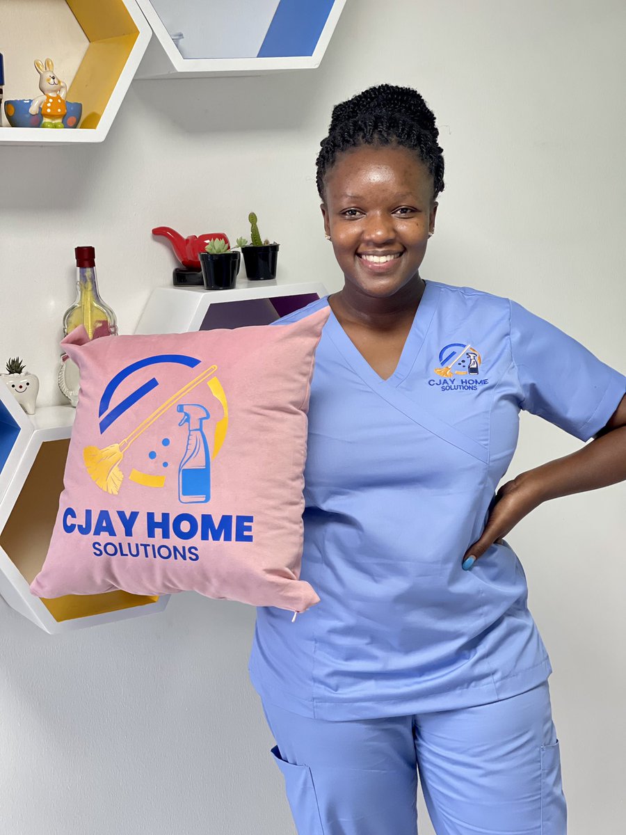 JoyTuramuhawe's tweet image. How it started vs how it’s going 😍😍.
And I have UOT to thank🙏.
When I took the picture on the left, my company didn’t even have a name. I just owned a rug and vibes. 😂😂😂.
Now we have an office, fully registered, running contracts and amazing clients.