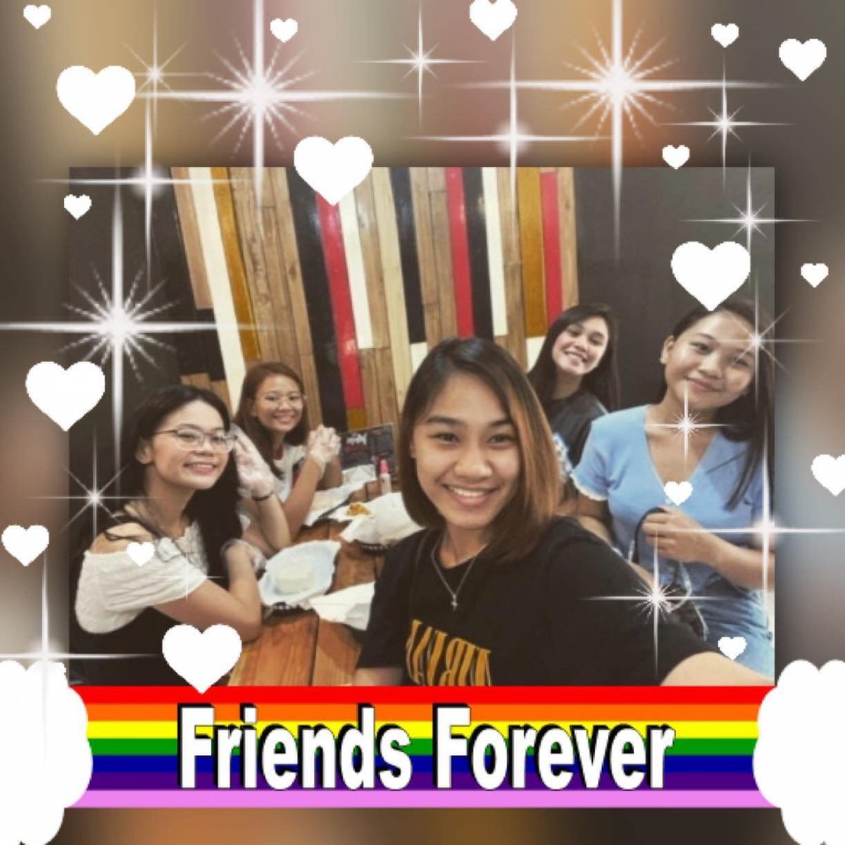 elleimnidaa's tweet photo. #MissYouAll
#StaySafeAlways
#WingItOnUrd
#HSFriends
#ThrowbackMonday
#FunFunFun
#GoodVibesOnly
#Smile
β€οΈπ₯°πΌπππΌπ·ππΌπΊπΈπ₯β¨ https://t.co/h1NScM9XbJ