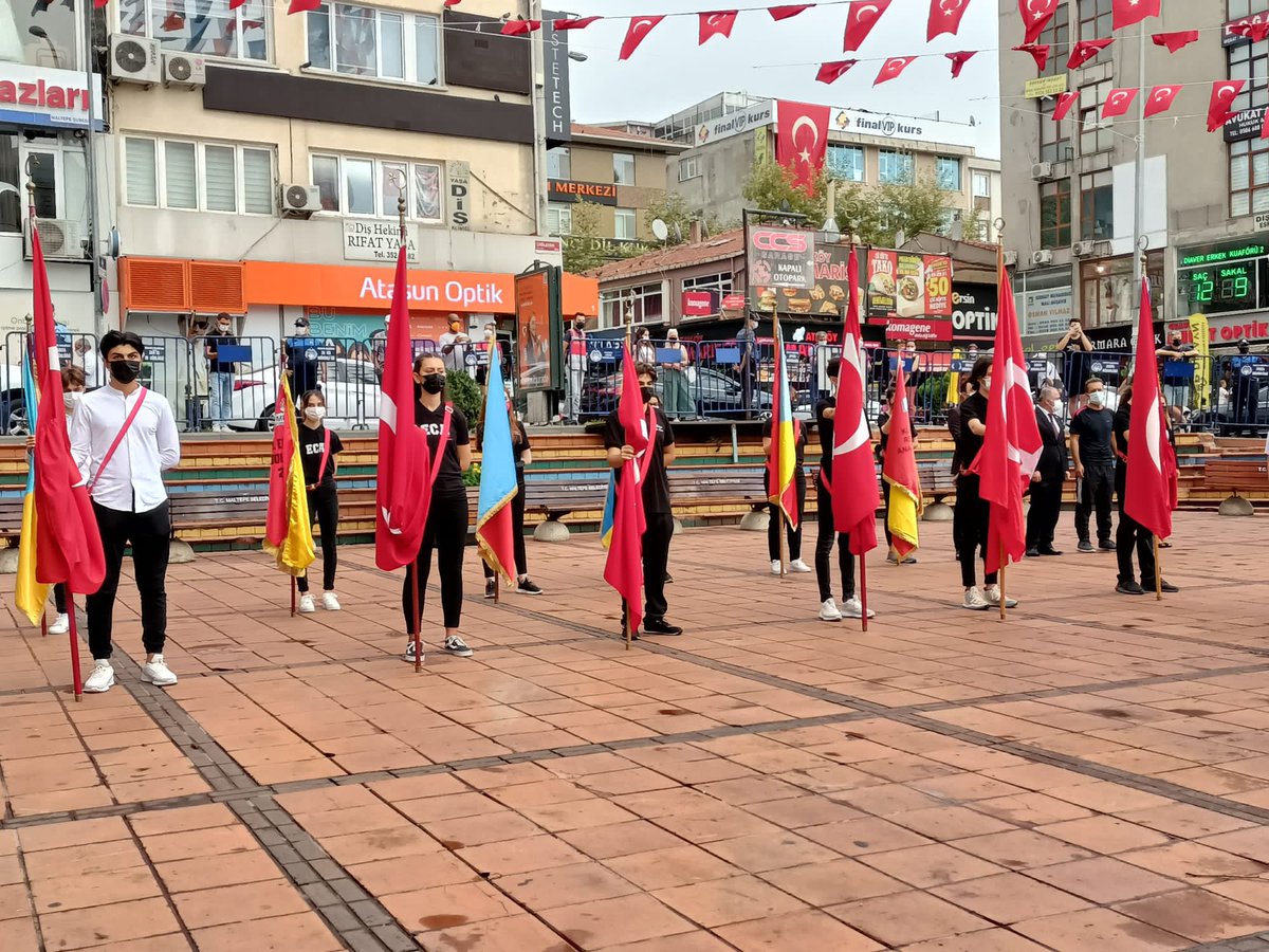 30 Ağustos Zafer Bayramının 99. yıl dönümü kutlamaları kapsamında  çelenk sunma töreni Maltepe Atatürk Anıtında gerçekleştirildi. 
<a href="/tcmeb/">Millî Eğitim Bakanlığı</a> <a href="/istanbulilmem/">İstanbul İl Millî Eğitim Müdürlüğü</a> <a href="/memleventyazici/">Levent Yazıcı</a> <a href="/TC_Maltepe/">Maltepe Kaymakamlığı</a> <a href="/MeftunDalli/">Meftun Dallı</a> @h_aydogdumeb