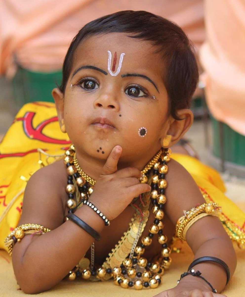 హిందూ బంధువులందర్కి శ్రీకృష్ణ జన్మాష్టమి శుభాకాంక్షలు.
#SriKrishnaJanmastami #myniece #Tumulu