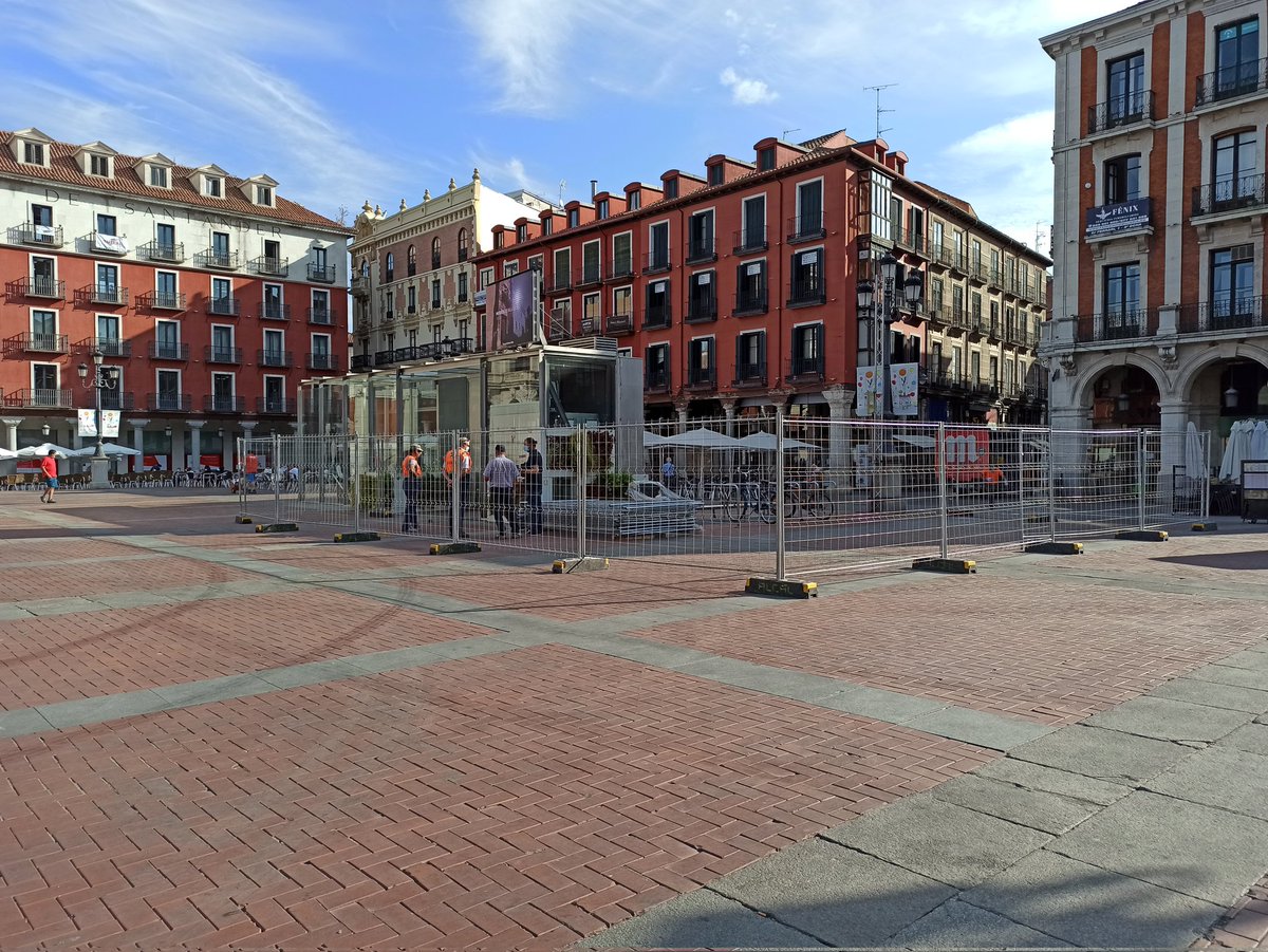 Han comenzado las obras de reparación de las filtraciones al ascensor del aparcamiento de la Plaza Mayor