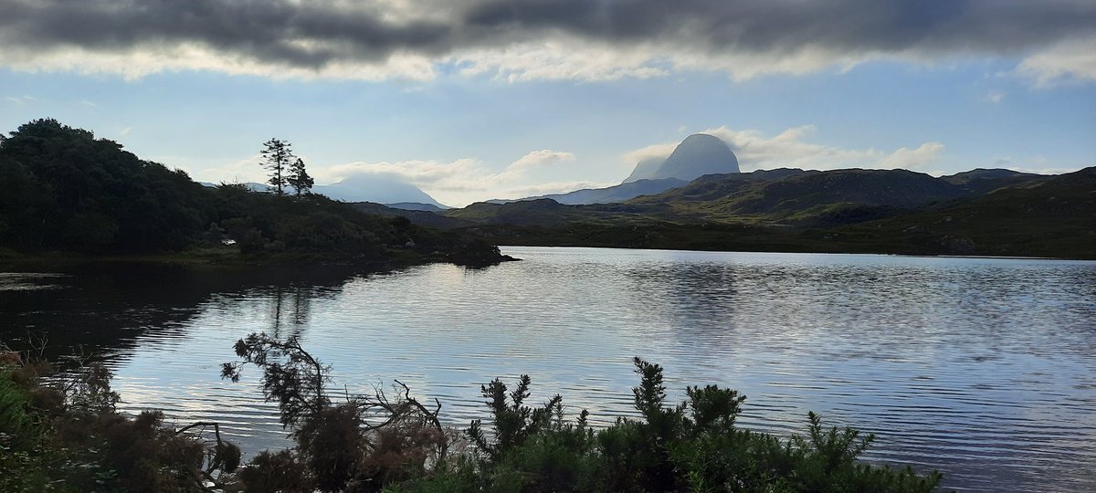 jmbruce63's tweet photo. Start of a long walk. 8 hours yesterday. Then sundown from the accommodation #holidayinscotland #themightysuilven https://t.co/uF5OZTVtC4