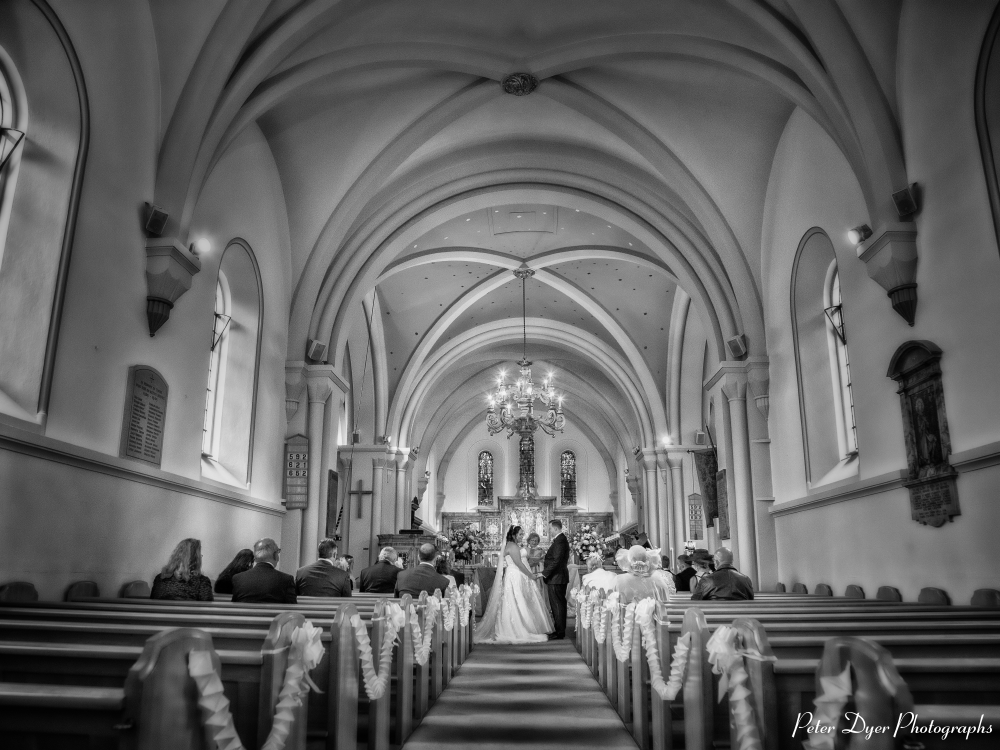 It's a big happy #1stanniversary to Christina &amp; Luke today 💕
They had a #fabulouswedding last year amongst all the #weddingrestrictions - have a wonderful anniversary! 💕
.
.
#anniversarywishes #peterdyerphotographs  #enfieldweddingphotographer #essexweddingphotographer