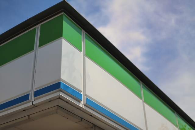 千歳 パンプスが脱げるのでコンビニへ 応急処置で使えるのはこれ T Co Saksiicl44 パンプス パンプスが脱げる 通勤 パンプスが大きい時の応急処置でコンビニでできることを紹介 パカパカしてかかとが脱げる時に試したいのがこれです