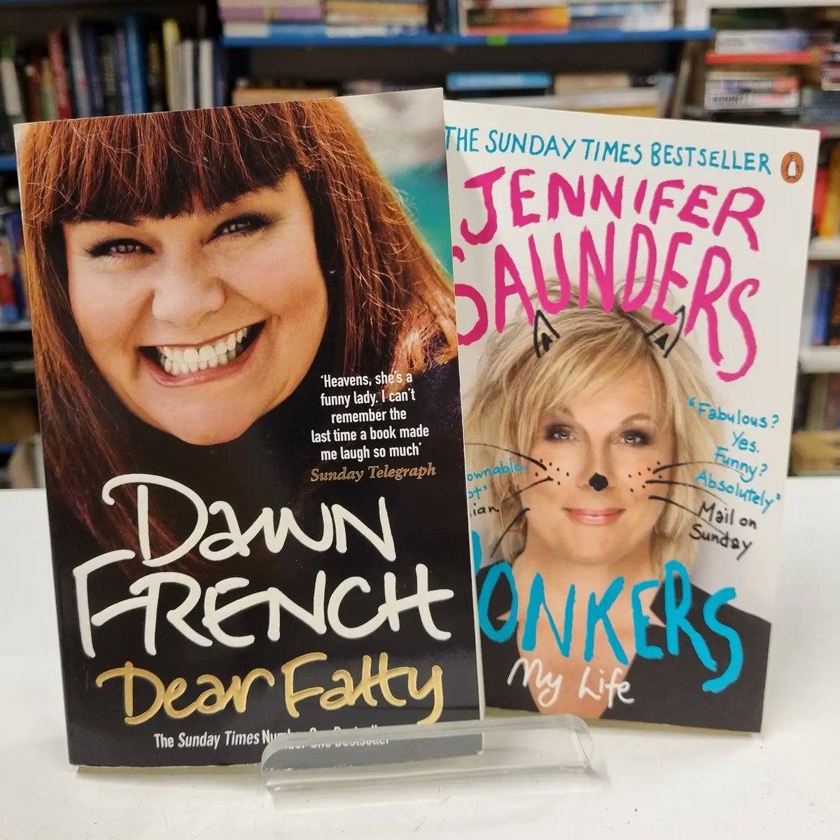 oxfamkingsheath's tweet photo. Double-act comedy queens!
#oxfam #oxfamkingsheath #foundinoxfam #dawnfrench #dearfatty #jennifersaunders #bonkers #amypoehler #yesplease #tinafey #bossypants https://t.co/PhU5zCDYFT