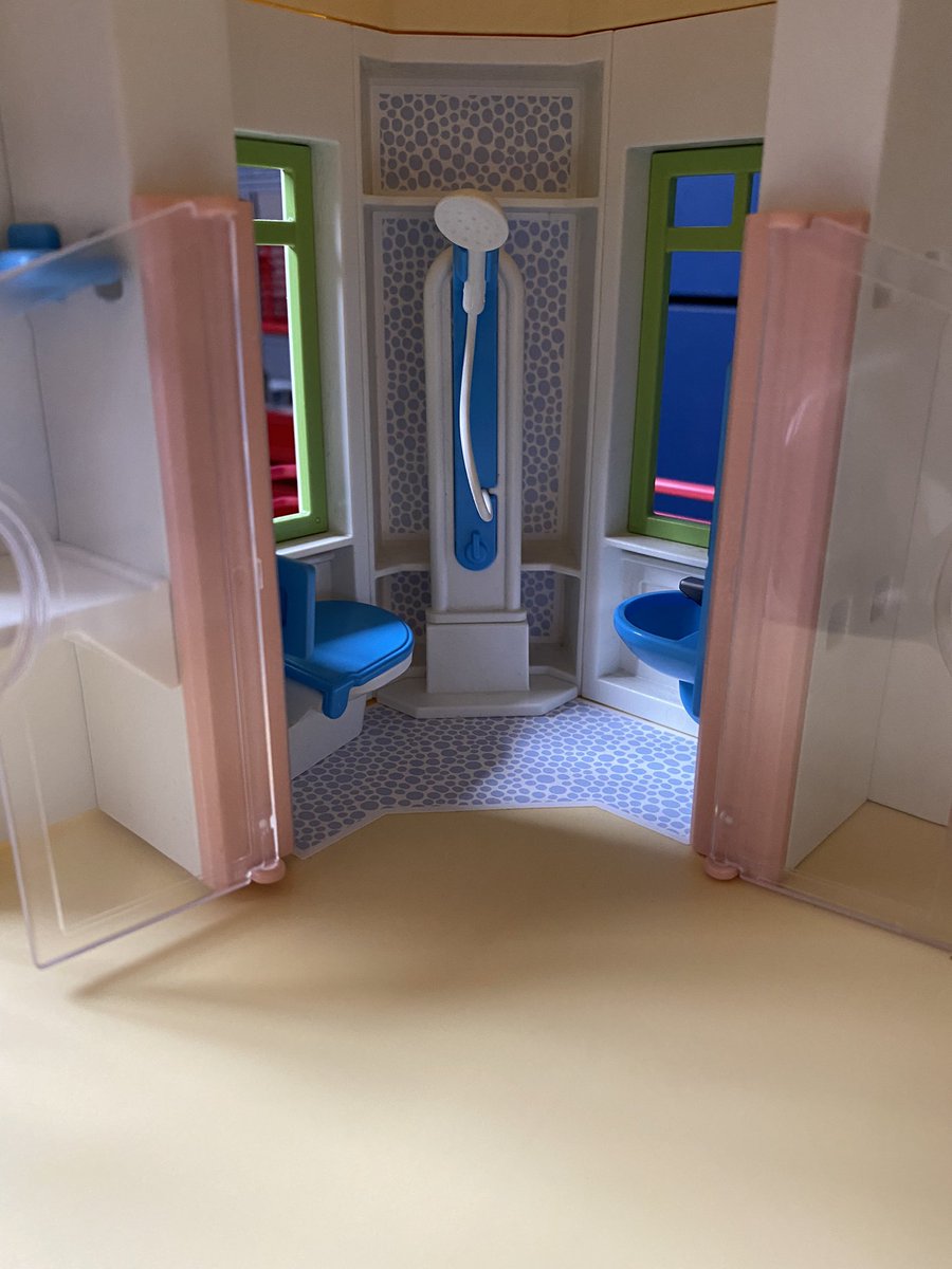 CodeSharePaul's tweet photo. My son’s Playmobil Hotel is based on Cabinn, I’m sure of it. I love the bathroom how you can have 🚽 🚿 and 🪒 at the same time. 🤣
#codegarden #umbraco #cabinn https://t.co/zE4UsJPaPm