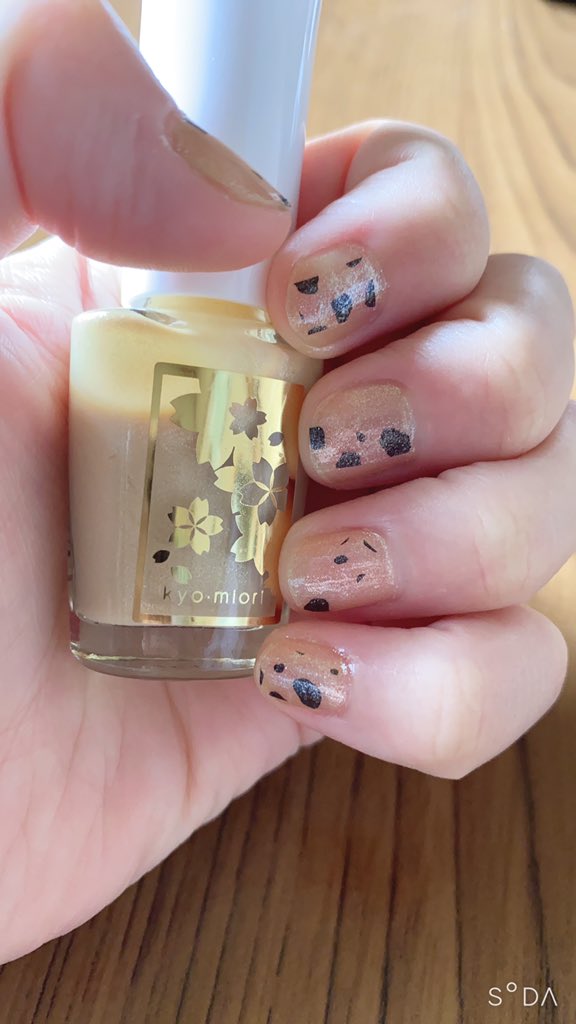 AIMI2915's tweet photo. 今日はこれ‼︎
わんでぃネイル💅
四季彩まといネイル キラキラと💕
#lipsjp
#四季彩まといネイル https://t.co/gZReZsc8NN