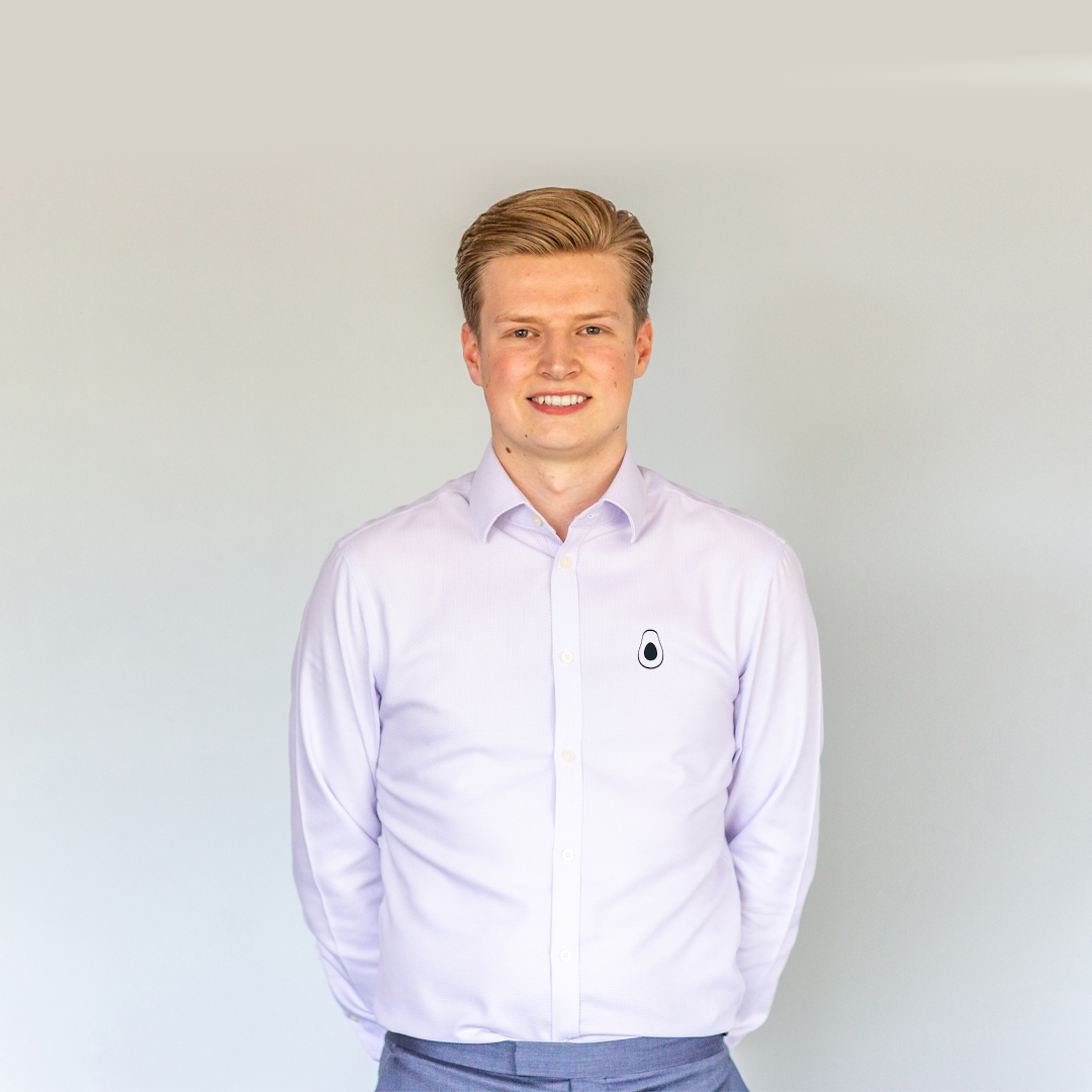 avocado_company's tweet photo. Meet Charlie 👨‍💻🏌️‍♂️🏎🥑

📧If you would like to get hold of Charlie please email him on hello@theavocadocompany.co.uk.
-
#meettheteam #behindthescenes #bts #facestonames #team  #theavocadocompany #headoffice #superheroes #foodheroes #meettheteammonday https://t.co/2y9jnwVmvG
