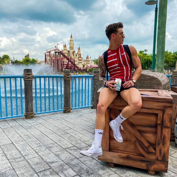 ❤️🌍✈️ https://t.co/GSL4nJ897i