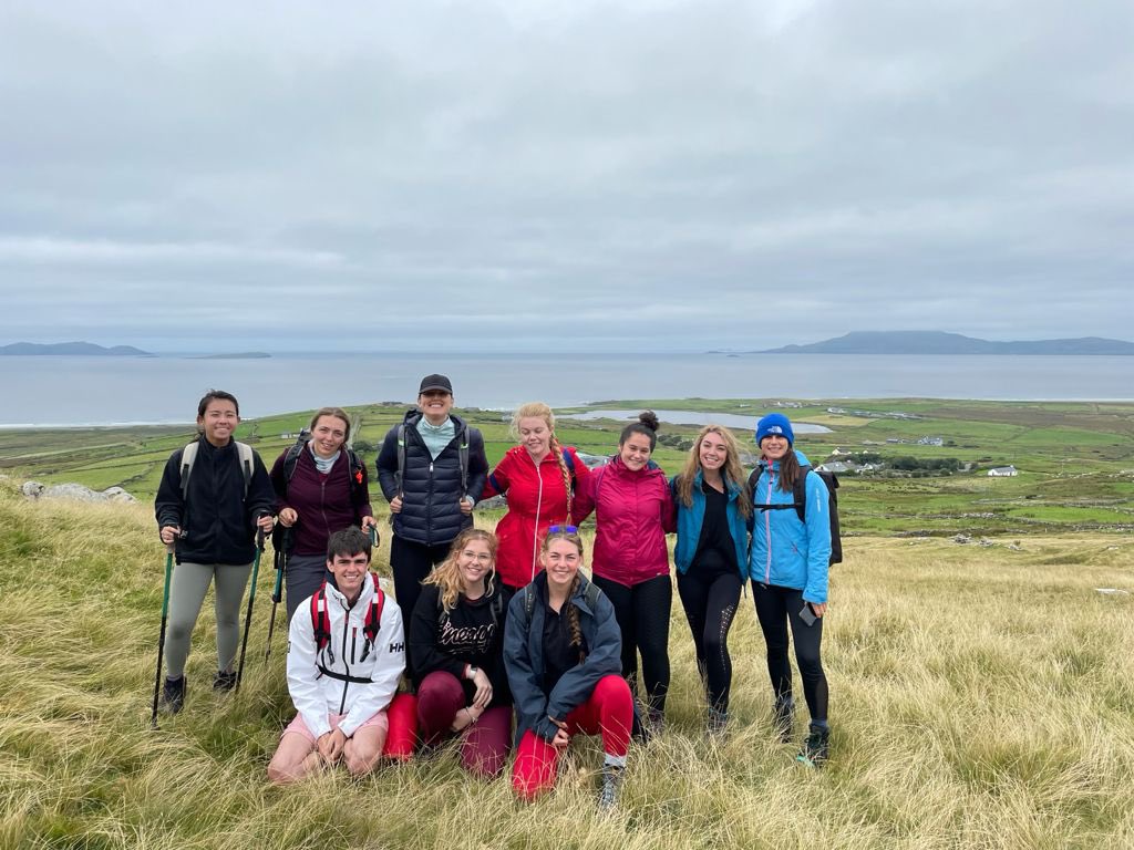 Starting the year of nicely, we took a group of students to Mayo with WildMed.ie for a fantastic Wilderness Medicine course! A brilliant return to in-person activities!
Massive thanks to @Callum__Swift, <a href="/jimhealy9/">Jimmy Lee</a> and all at WildMed Ireland!